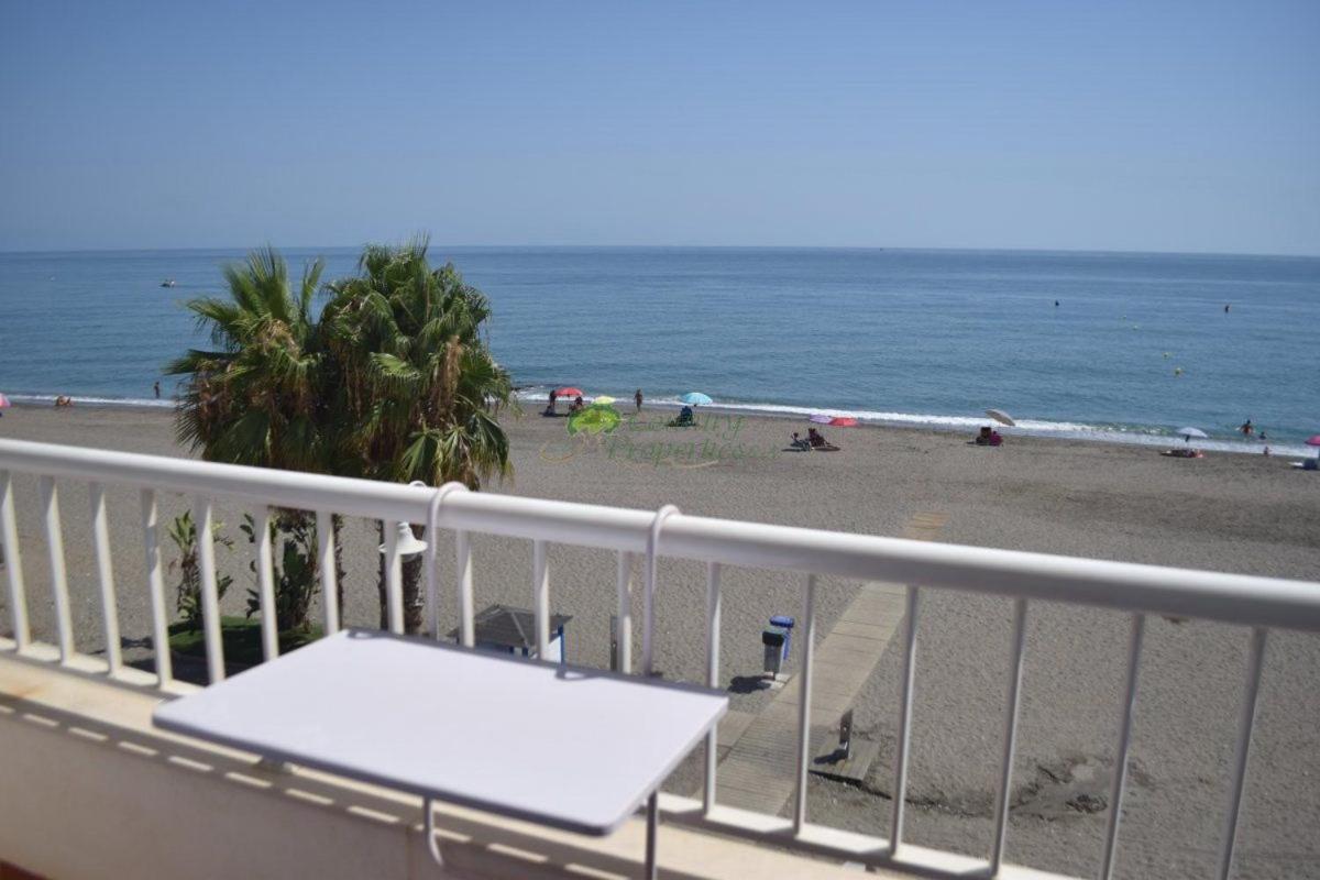 Algarrobo Costa Primera Linea De Playa Duplex Екстер'єр фото